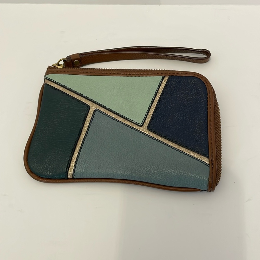 Fossil Geometric Corner Zip Wristlet Blue Multi